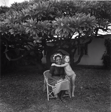 Julie et sa Nnne, Grand Baie-1979.png